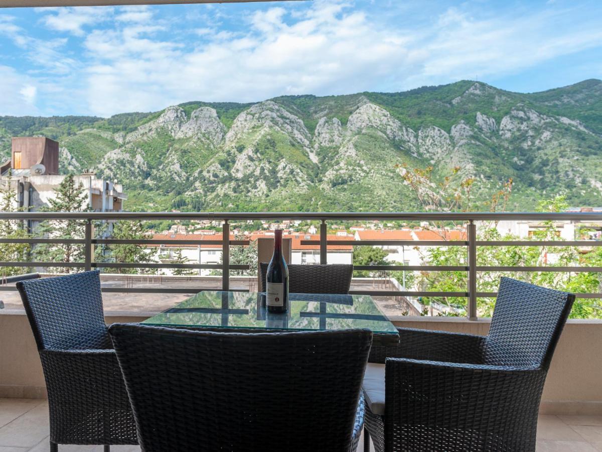 Square Point Apartments Kotor Exterior photo